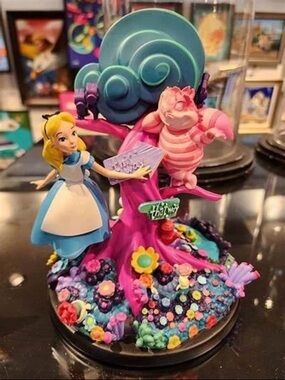 Disney Alice In Wonderland Glow-In-The-Dark Figurine New In Box
